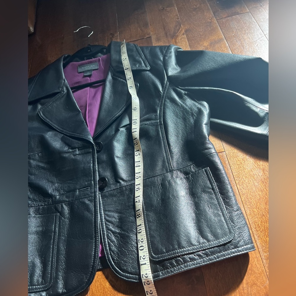 Leather jacket - Picture 6 of 9